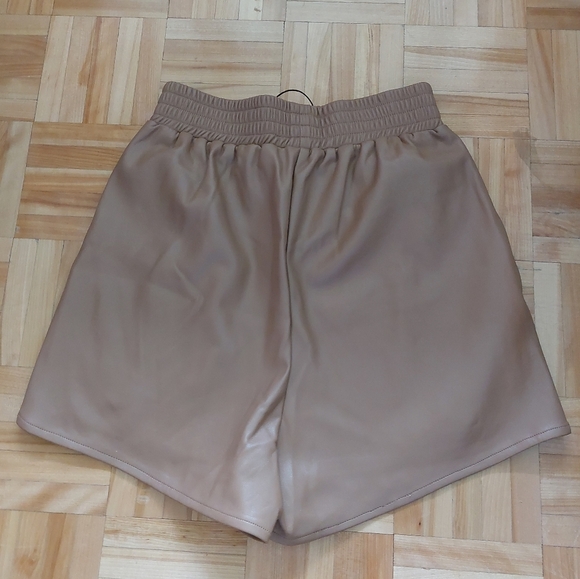 LBLC Sidney shorts vegan leather nwt size XS - Picture 4 of 8